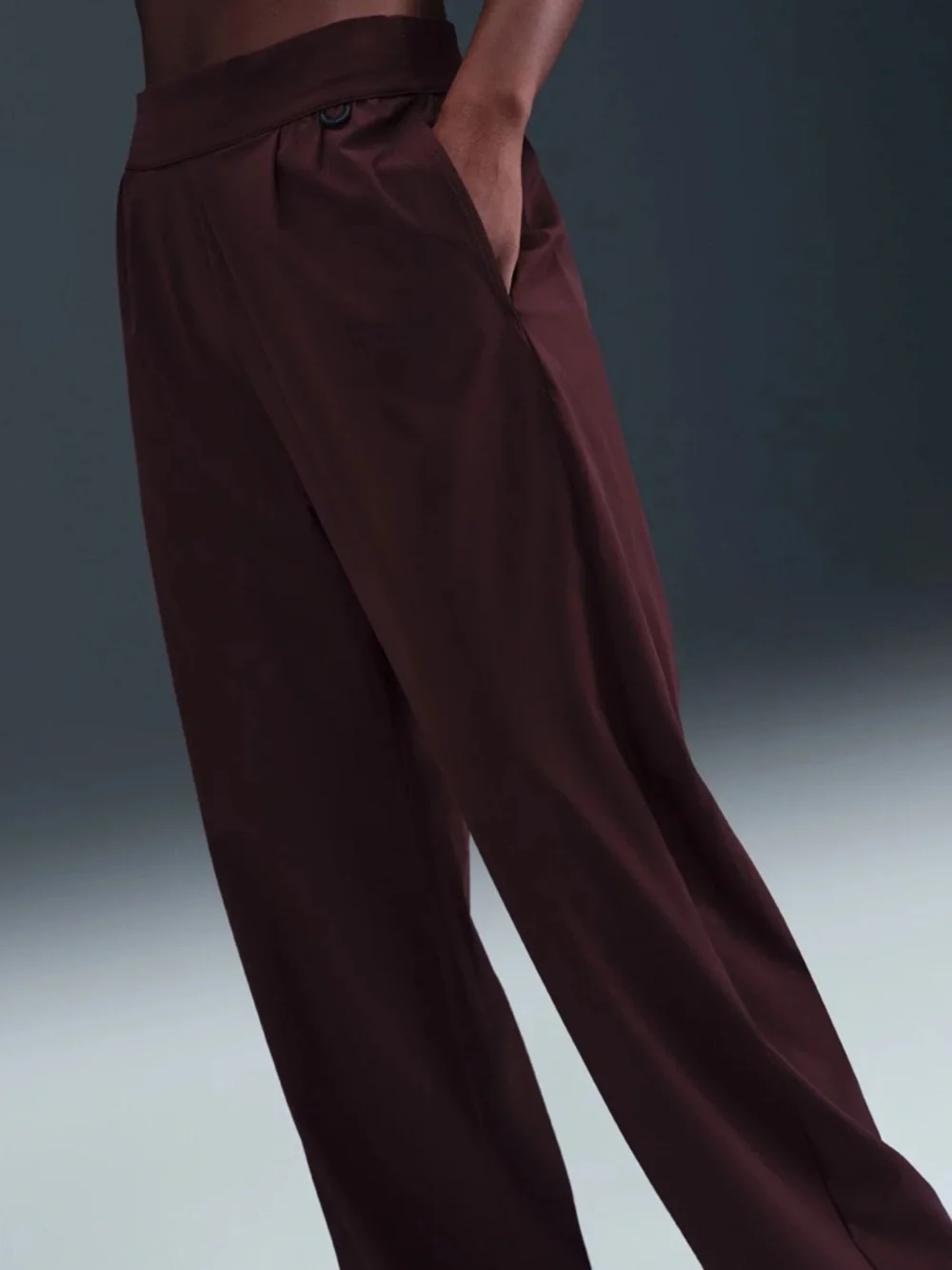 NWT Nike Women 24.7 Wide leg pants